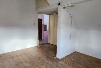 Garsonieră decomandată în Astra