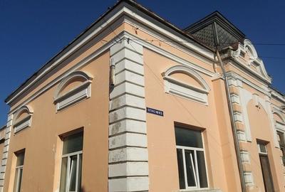 Casă cu 2 camere în Roman - 2