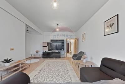 Apartament cu 3 camere decomandat, mobilat în Central