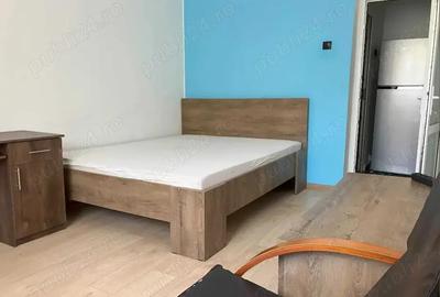 Garsonieră decomandată în Baza 3 - 3