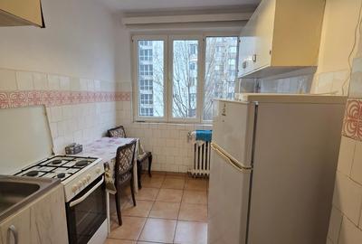 Titan, 10 minute metrou, chiar la intrarea in parcul IOR, pe Lotrioara, - 6