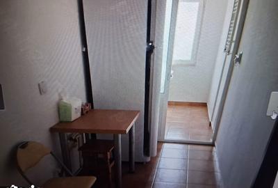 Garsonieră decomandată în Tei - 4