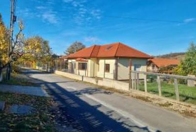 Casă individuală cu 3 camere cu Teren 1235 Mp în Est - 3