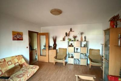 Apartament cu 2 camere semidecomandat în Micro 4 - 2