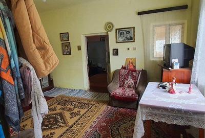 CASA SI TEREN CURTE DE VANZARE IN BARCANESTI LA DN - 3
