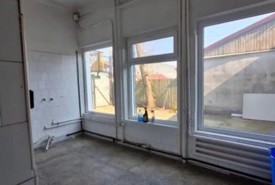 Spațiu comercial, de 286 mp, în Sud - 3