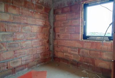 🏡 Vila tip duplex – 175 mp utili, teren 250 mp, 2 locuri de parcare - 10