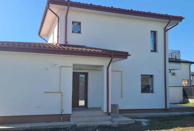 Casă individuală cu 4 camere cu Canalizare în Miroslava - 2