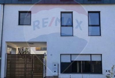 Casă cu 12 camere cu Teren 540 Mp în Mărăști
