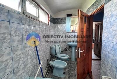 Garsonieră decomandată, mobilată în Săvinești - 10