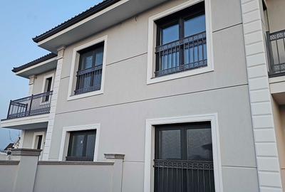 Casă cu 4 camere cu Teren 350 Mp în Moșnița Nouă