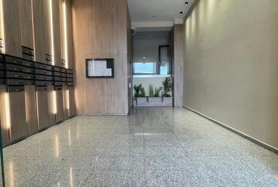 Apartament cu 2 camere decomandat, mobilat în Tractorul - 19