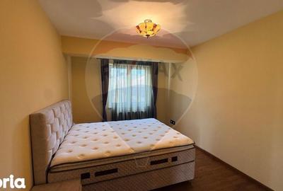 Apartament cu 3 camere în Central - 2