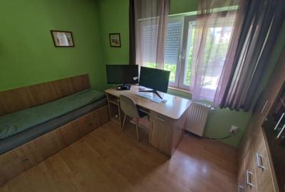 Casă cu 4 camere cu Teren 100 Mp în Central - 6
