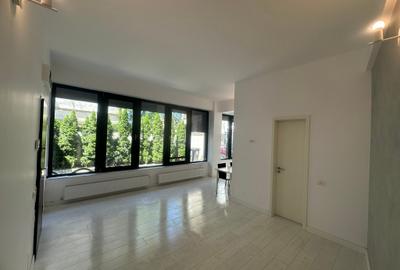 Apartament in bloc mic, nou, nemobilat, excelent firma, centrala proprie