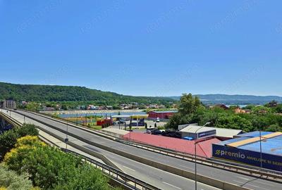 Zona libertatii - 2 camere decomandat, et. 4 din 8 - cu lift - 7