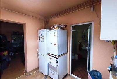 Casă sau Spatiu Comercial cu Curte Individuală în Zona Central&#2 - 5