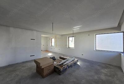 Casă cu 4 camere cu Canalizare în Central - 10