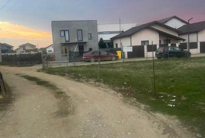 Teren de 310 mp, în Central - 2