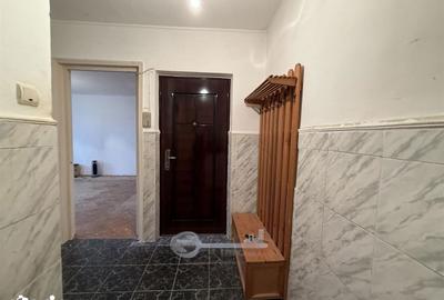 Garsonieră decomandată în Nicolina