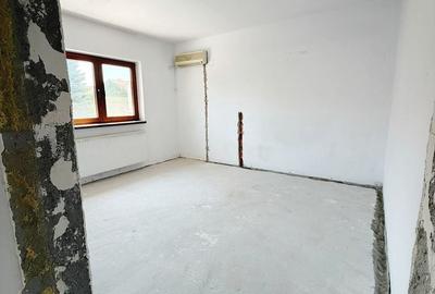 Casă cu 3 camere cu Teren 160 Mp în Central - 8
