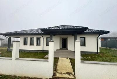 Casa individuala de vanzare 131 mp construi?i, teren 6 ari - 2