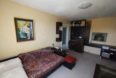 Apartament cu 3 camere semidecomandat, mobilat în Ozana