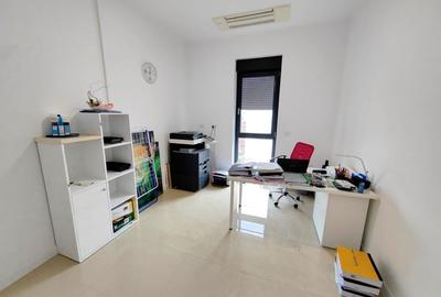 Apartament cu 4 camere decomandat în Torontalului - 16