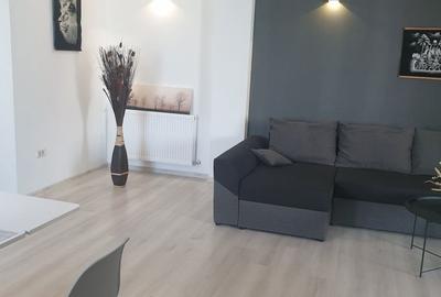 Apartament cu 3 camere decomandat în Central - 2