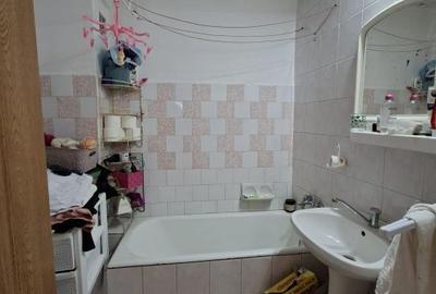 Apartament cu 2 camere decomandat în Republicii - 2