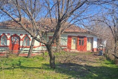 Teren de 1700 mp, în Poșta Câlnău