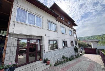 Casa de Vanzare in Fieni - 1