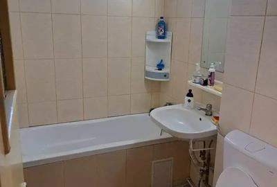 Apartament cu 3 camere decomandat în Giurgiului - 5
