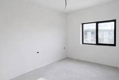 Casă cu 4 camere cu Teren 750 Mp în Jucu