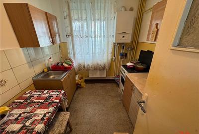 Apartament 2 camere, parter , zona Liceul Economic , 49mp - 1
