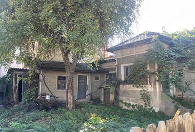 Casă cu Teren 190 Mp în Traian - 4