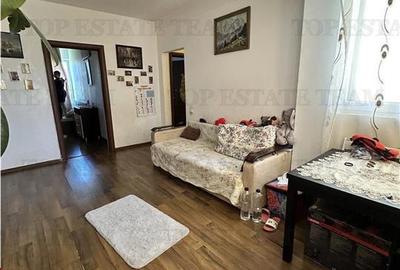 Apartament cu 3 camere nedecomandat, mobilat în Prelungirea Ghencea