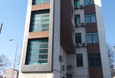 Spațiu comercial, de 73 mp, în Central - 3
