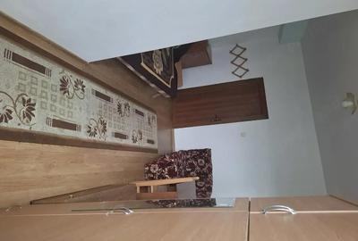 Garsonieră decomandată în Bucium - 4