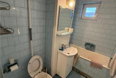 2 camere l Zona Spitalul de Urgenta/ Biseria Sf. Vineri l Etaj intermediar - 5