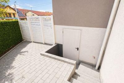 Casă cu 4 camere cu Teren 330 Mp în Podu Roș - 12