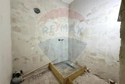 Casă cu 4 camere cu Teren 300 Mp în Nord - 3