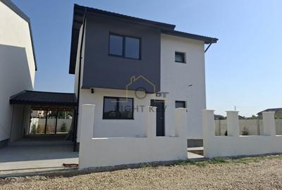 Casă individuală cu 4 camere cu Garaj în Domnești