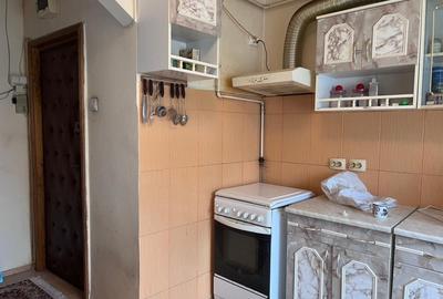 Apartament cu 4 camere semidecomandat în Gojdu - 11