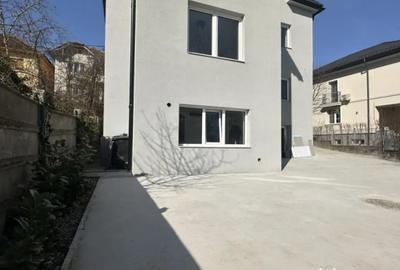 Casă cu 12 camere cu Teren 380 Mp în Orașul Vechi - 4