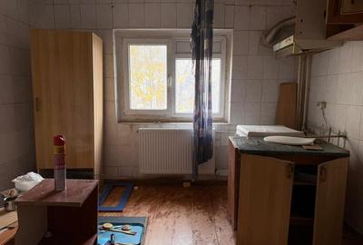 Calea Vitan, intersectie Foisorului, 5 minute Mall Vitan, bloc 1988 - 5