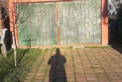 Casă cu 3 camere cu Teren 903 Mp în Central - 1