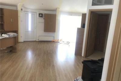 Spațiu comercial, de 550 mp, în Golești - 13