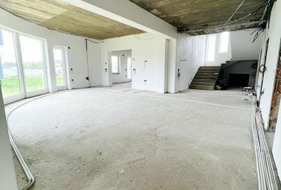 Casă cu 4 camere în Rontău - 2
