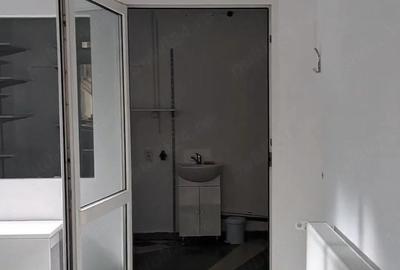 Spațiu comercial, de 21 mp, în Central - 6